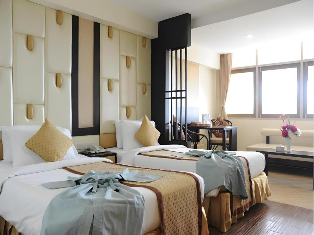 Bangsaen Villa Hotel Экстерьер фото