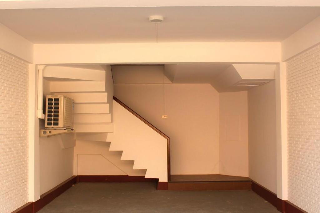 Bangsaen Villa Hotel Экстерьер фото